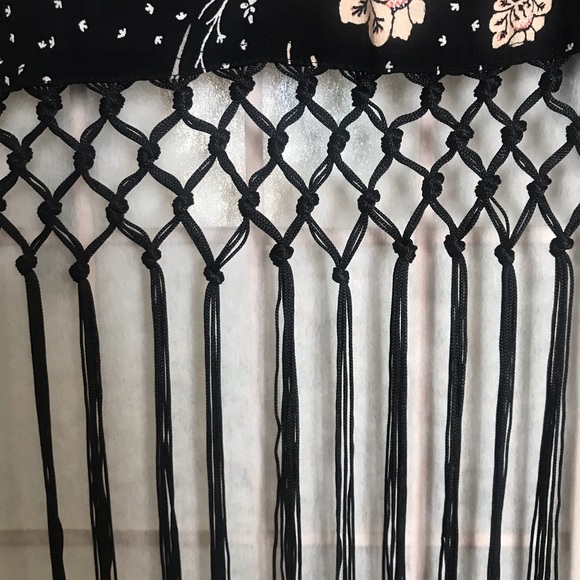 Torrid crepe kimono with fringe : floral - Picture 6 of 6